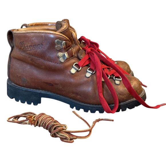 Danner VTG 46490 Mountain Light Cascade Genuine Leather Hiking Boots Size 7B - Picture 1 of 11